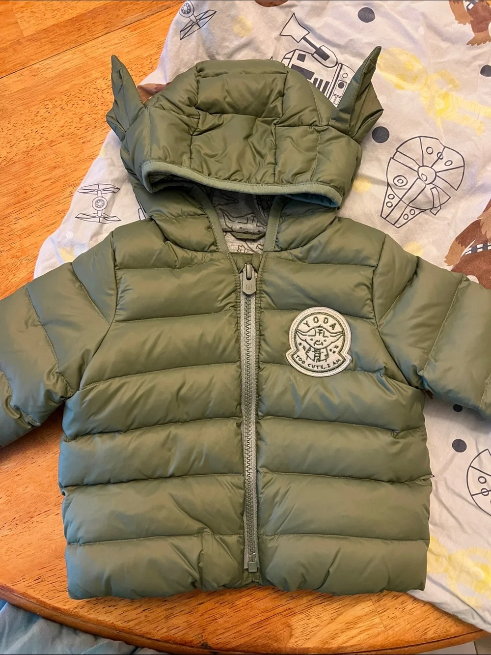 Star Wars Baby Gap Olive Green Puffer Jacket with Yoda Patch and Yoda hood